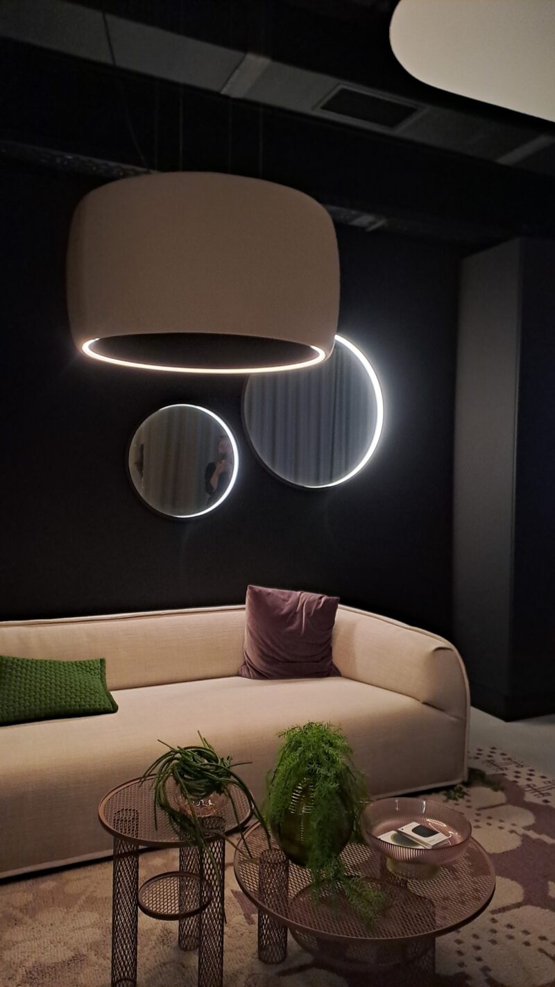 Επίσκεψη της Ομάδας του HUB στην Intra Lighting